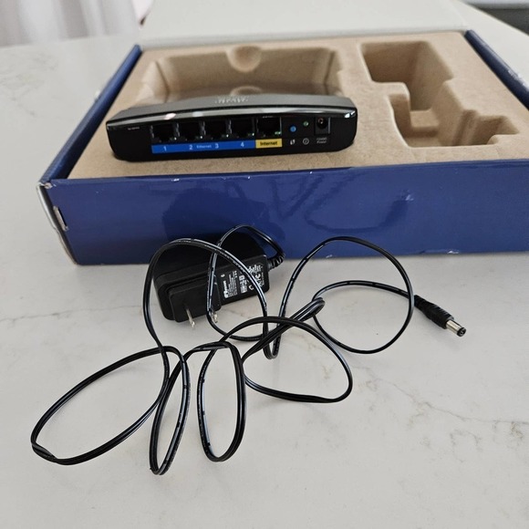 LINKSYS Router E1200 Wireless N - Picture 5 of 11